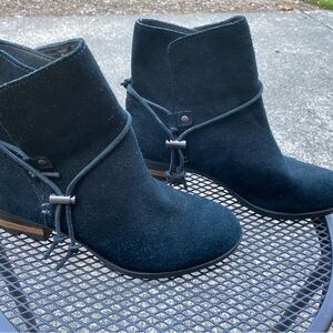 Sorel Black Suede Ankle Booties